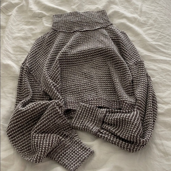 Free People cropped sweater - Picture 2 of 4